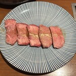 焼肉家 KAZU 神楽坂 - タン塩