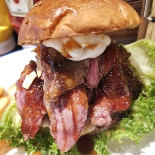 CHILLAX BURGERS&WINE