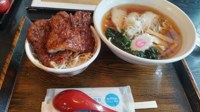 お食事処 二の丸 - 西若松（食堂）の写真