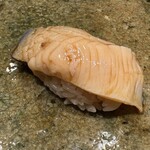 神田錦町 鮨たか晴 - 北寄貝（野付）