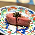 徳ㇵ本也 - ❽宮崎牛のフィレの炭火焼き
      〜ふきのとうの佃煮は苦味を残す野性味が春を感じ、宮崎牛のふくよかな味わいにアクセント