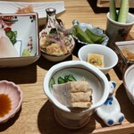 酒肴日和 アテニヨル 八重洲店 - アテの盛り合わせ