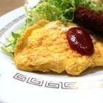 自由軒 - A定食（ハンバーグ・玉子焼・魚フライ）