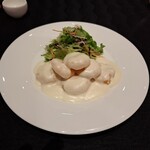 スーツァン・レストラン陳 - 海老の豆乳マヨネーズソース炒めです。海老のプリプリ感と、豆乳マヨネーズソースのまろやかさが最高でした。