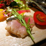 サバの軽いグリエ カラフルトマトを添えて