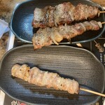 焼鳥専門 ぎんねこ - 豚串とせせり