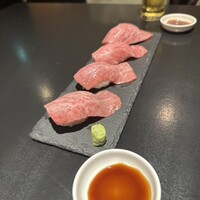 鉄板ダイニング 哲 - 肉寿司