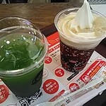 ウェンディーズ・ファーストキッチン - ドリンク写真:天空の抹茶とコーラフロート