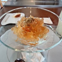 鉄板フレンチ キャトル・セゾン MORI - 濃度の高い旨味感がシッカリとあるコンソメジュレ