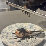 焼鳥 燃暖 - 目の間でトリュフ削ってくれます