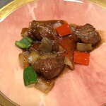 中国料理 豪華 - 牛ロースの黒胡椒炒め