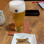 小川菊 - ビールと骨せんべい