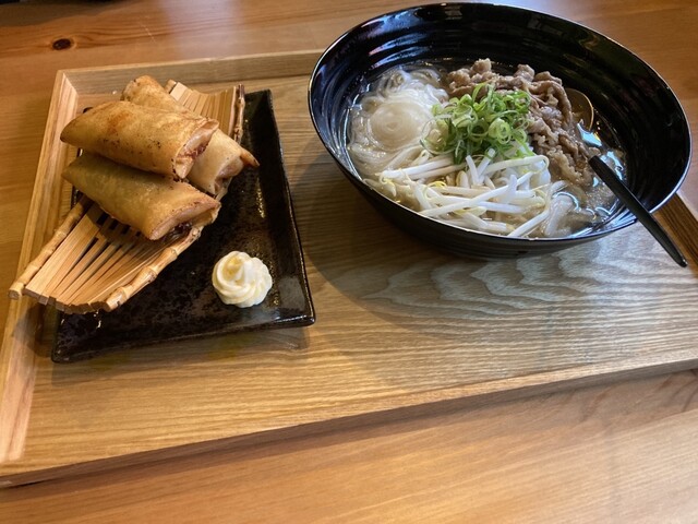 山小屋 
