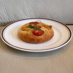 Riz Karuizawa - 포카치아 빨간색과 노란색 토마토, 바질