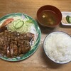 大衆食堂とみ