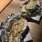 銀座で生牡蠣が美味しい専門店 牡蠣Bar - シャンピニオンガーリックバターと、ガーリックバター