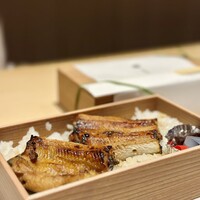 煮鰻の蒲焼弁当　柊（1/2尾）
