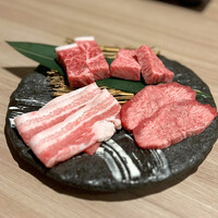 近江うし 焼肉 にくTATSU 青山本店 - 
