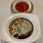 唐閣 - 餃子入りスープ