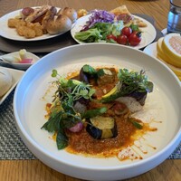 MIDO RESTAURANT PIC NIKA - 