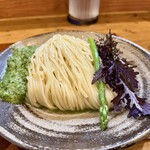 Ramen FeeL - 左がジェノベーゼ風ソース⭐️右がアスパラと赤からし菜