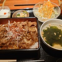 神戸牛炭火焼肉 いく田 代々木 - 