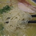 晴壱 - 鶏白湯そばの麺のアップ