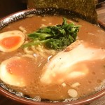 神田ラーメン わいず - 玉子トッピング