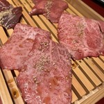焼肉 綾小路 - 