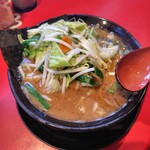 ラーメン 厚木家 - 女房の　ラーメン麺少なめ野菜畑♪