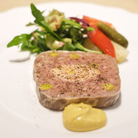 QUAND L'APPETIT VA TOUT VA ! - ランチコース 5000円 のタラとフォアグラのパテ マスタードソース