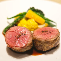 QUAND L'APPETIT VA TOUT VA ! - ランチコース 5000円 の仔羊のロースト タイムハーブ 赤ワインソース