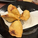 你好 本店 - 揚げ餃子！不思議なことに焼き餃子とは全く違った食べ物！皮に独特の香ばしさと歯応えが出て、これも美味い！