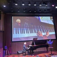 俺のフレンチ グランメゾン 大手町 - 生演奏