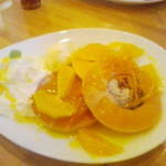 ロトンダ ナオ - ネーブルオレンジのマーマレードソースパンケーキ