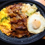 イーション - イベリコ豚のっけ焼きそば：2025/04/28