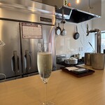 Pizza Sha la la - グラスのスパークリング