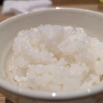 とんかつ成蔵 - コメ、少し柔らかいね、前回もそうだったかな。