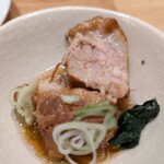 とんかつ成蔵 - サクッと歯が入ります。