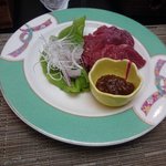 茶寮 花時 - お肉（味噌を付けて野菜を巻いて食べる）