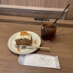 COMFORT Stand Ikebukuro - キャロットケーキセット