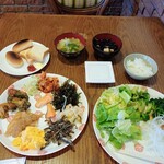 チョイスキッチン - 肉系もありますがそれ以外中心で（一周目）