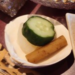 食堂わた - 箸休めのお漬物。