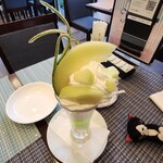 Fruit Parfaiteria Kaju - 果肉は本当にジューシーで香り高いです！