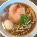寛～くつろぎ～ - 醤油そば　850円
                                ＋味玉　100円