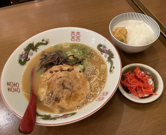 とりとん 麺の章 九州 とりとん - 立川南/ラーメン | 食べログ