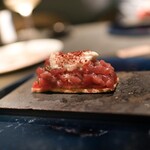 malca - やま幸より塩釜産本マグロ、ブラータチーズのブルスケッタ