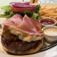37 Steakhouse & Bar - 