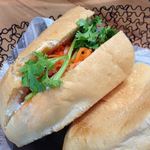 Nam Nam Noodle Bar - チキンボールバンミー6.2ドル