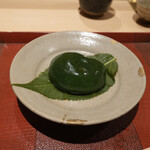 銀座 しのはら - よもぎの葛饅頭